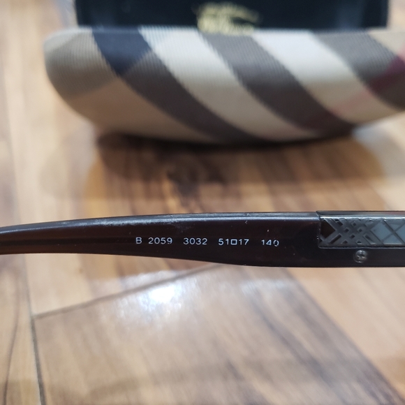 Burberry square Eyeglasses and Case - Picture 3 of 5